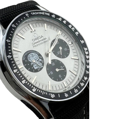 Omega Speedmaster Professional Moonwatch "Silver Snoopy Award" Men's Chronograph